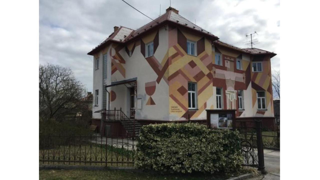 Kemp A Stanovani Na Fare Javorník Buitenkant foto