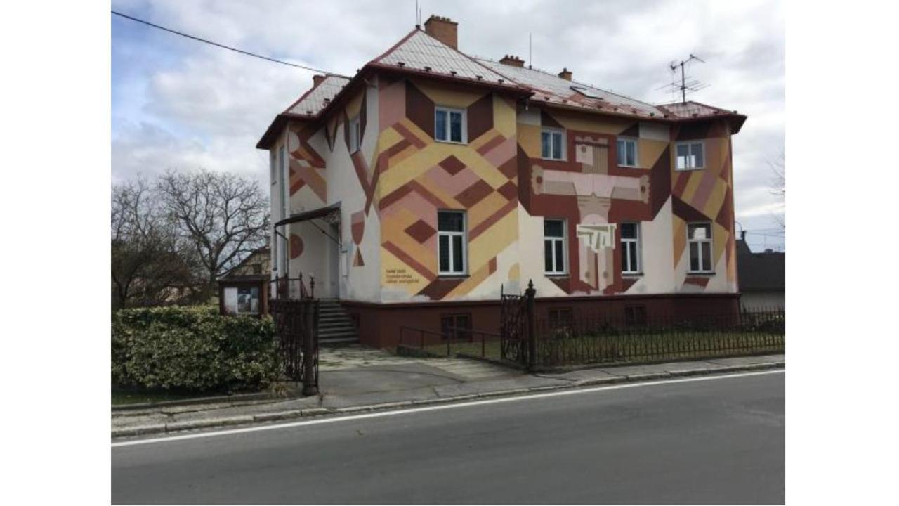 Kemp A Stanovani Na Fare Javorník Buitenkant foto